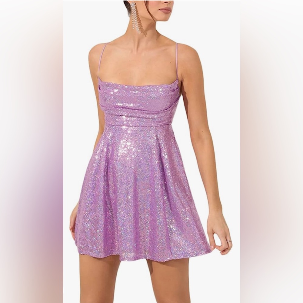 Lilac Homecoming dress Woman’s - never worn- size L/12